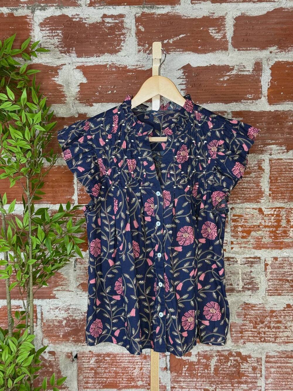 NEW THML women's morning petals top in navy floral